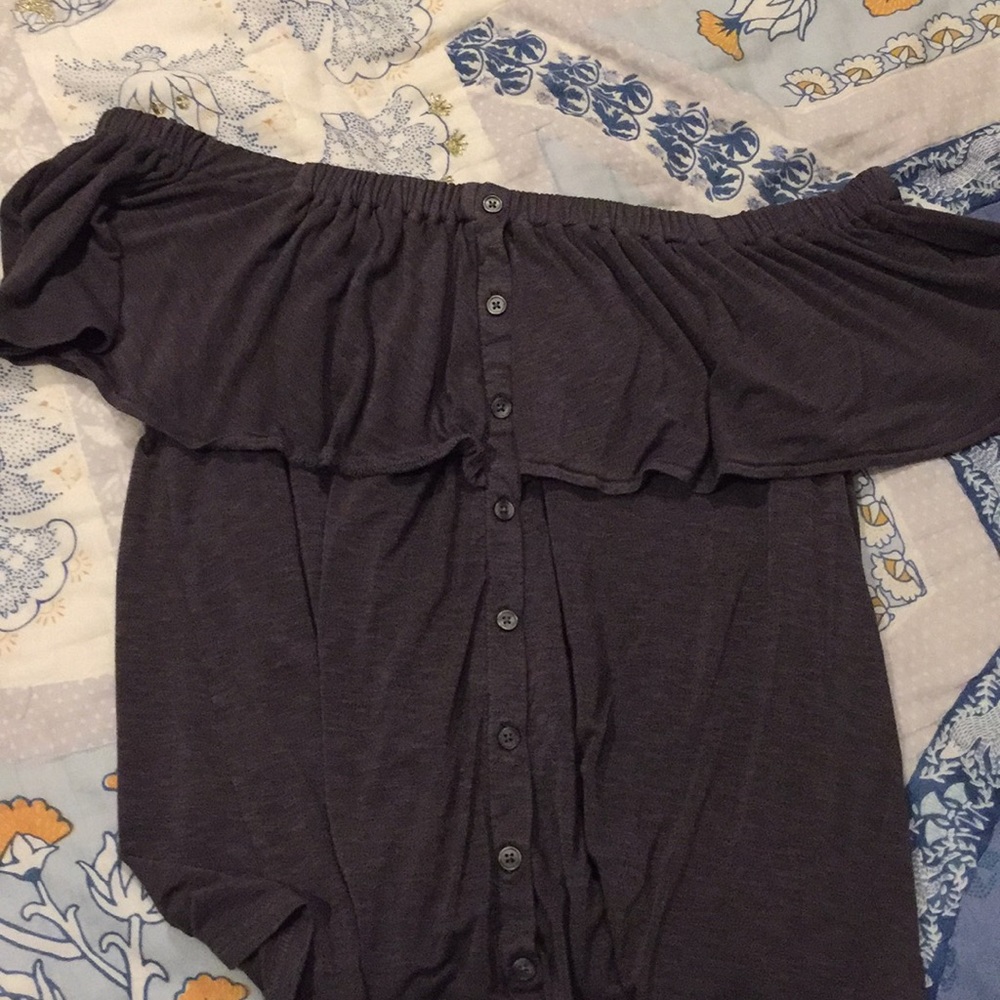 american eagle off the shoulder top